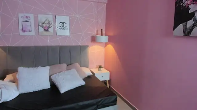 Snapshot of zara__sweet chatting on 04-22-26, 03:24 zara sweet online show from 04-22-26, 03:24