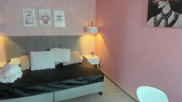 Snapshot of zara__sweet chatting on 05-07-26, 02:00 zara sweet online show from 05-07-26, 02:00