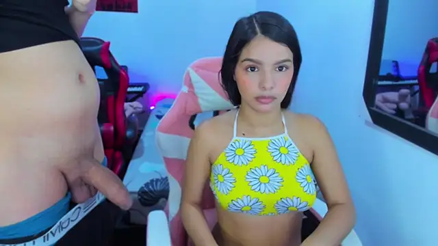 jessi and boy online show from 11-17-25, 03:07