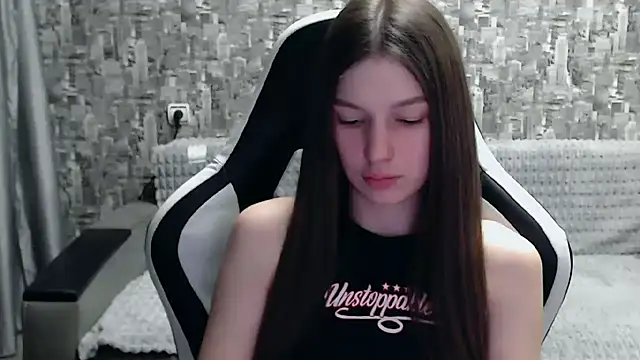 MissMiaCutie online show from 02-25-25, 03:27