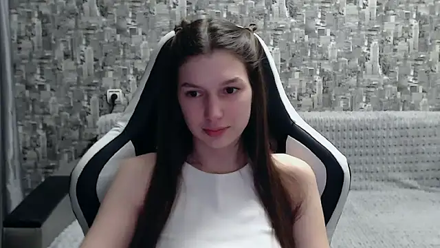 MissMiaCutie online show from 03-01-25, 04:00