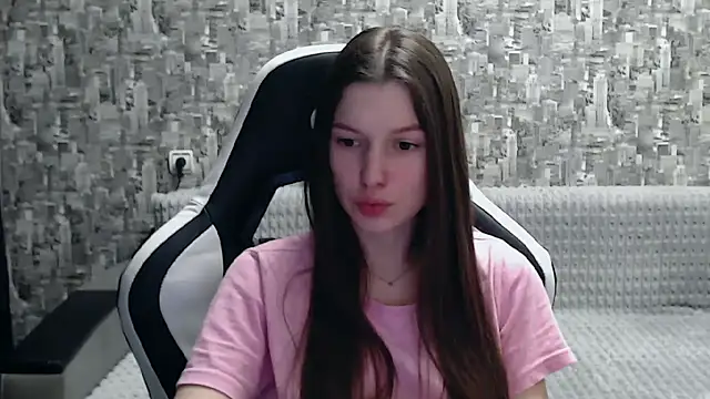 MissMiaCutie online show from 03-04-25, 03:04