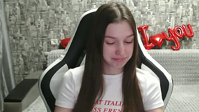 MissMiaCutie online show from 03-11-25, 04:07