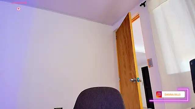 Dannawells online show from 05-11-26, 04:04