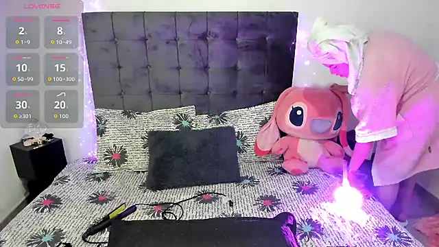 Kylie2211 online show from 10-29-25, 01:52