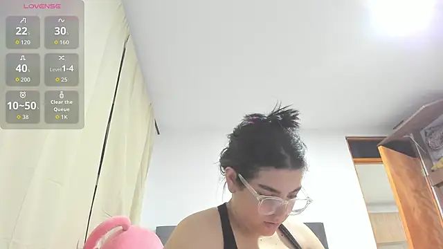 Kylie2211 online show from 03-06-26, 02:08