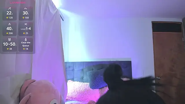 Kylie2211 online show from 05-11-26, 04:59