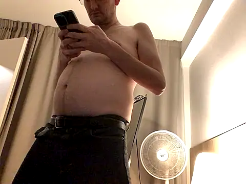 Hebrewhammers42 online show from 12-17-25, 07:42