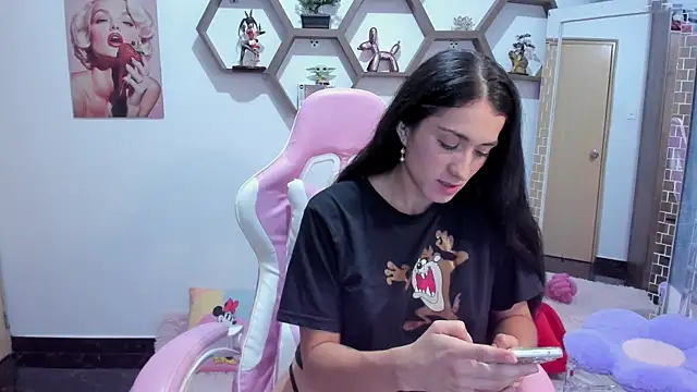SharonSander online show from 05-07-26, 12:27