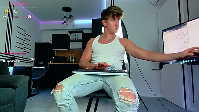 ChristianLevine  online show from 01-03-25, 07:07