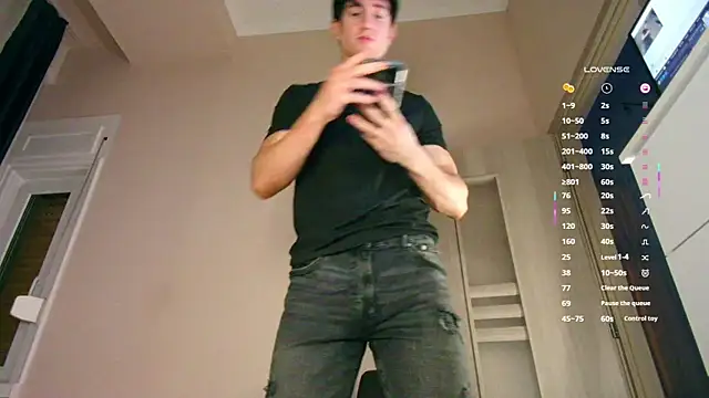 ChristianLevine  online show from 12-17-25, 03:40