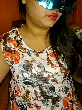 Snapshot of Horny_cougar chatting on 03-04-25, 02:10 Horny cougar online show from 03-04-25, 02:10