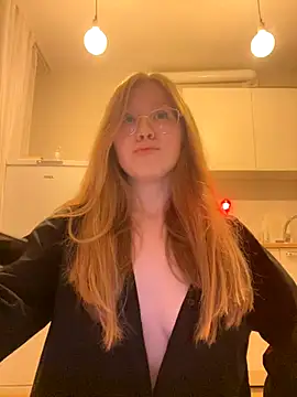 Snapshot of Eva_Weyne chatting on 12-03-24, 07:22 Eva Weyne online show from 12-03-24, 07:22