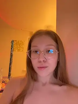 Snapshot of Eva_Weyne chatting on 01-03-25, 08:11 Eva Weyne online show from 01-03-25, 08:11