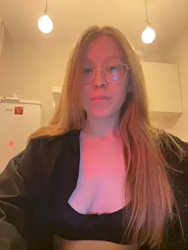 Snapshot of Eva_Weyne chatting on 01-17-25, 07:16 Eva Weyne online show from 01-17-25, 07:16