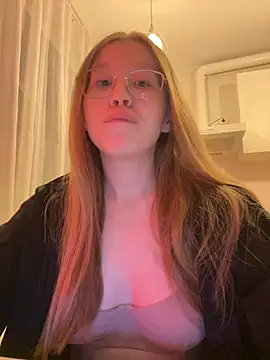 Snapshot of Eva_Weyne chatting on 01-26-25, 02:41 Eva Weyne online show from 01-26-25, 02:41