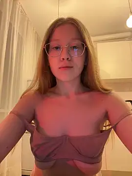 Snapshot of Eva_Weyne chatting on 02-28-25, 03:26 Eva Weyne online show from 02-28-25, 03:26