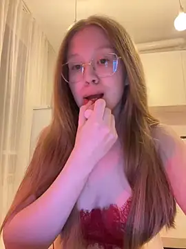 Snapshot of Eva_Weyne chatting on 03-02-25, 06:51 Eva Weyne online show from 03-02-25, 06:51