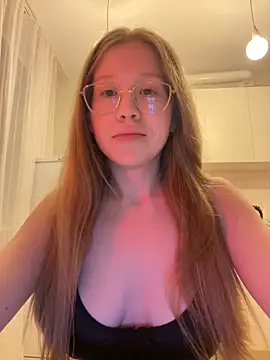 Snapshot of Eva_Weyne chatting on 03-07-25, 05:28 Eva Weyne online show from 03-07-25, 05:28