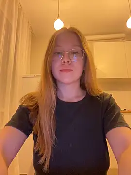 Snapshot of Eva_Weyne chatting on 09-14-25, 07:46 Eva Weyne online show from 09-14-25, 07:46