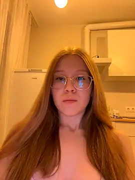 Snapshot of Eva_Weyne chatting on 10-08-25, 07:22 Eva Weyne online show from 10-08-25, 07:22