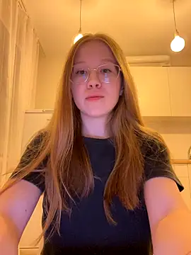 Snapshot of Eva_Weyne chatting on 10-23-25, 07:12 Eva Weyne online show from 10-23-25, 07:12