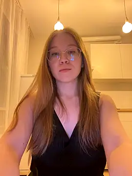 Snapshot of Eva_Weyne chatting on 10-30-25, 07:58 Eva Weyne online show from 10-30-25, 07:58