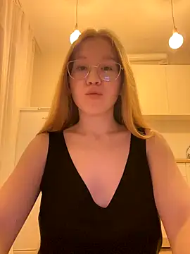 Snapshot of Eva_Weyne chatting on 11-03-25, 08:21 Eva Weyne online show from 11-03-25, 08:21