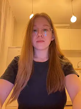 Eva Weyne online show from 11-18-25, 08:24