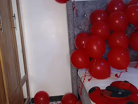 Snapshot of chococreamie chatting on 02-16-25, 06:54 chococreamie online show from 02-16-25, 06:54