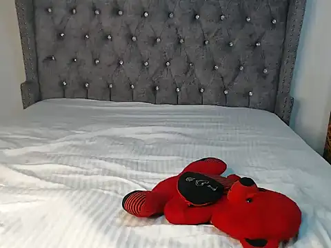 Snapshot of chococreamie chatting on 03-12-25, 11:20 chococreamie online show from 03-12-25, 11:20