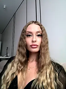 Snapshot of Sweet__Milly chatting on 09-12-25, 02:39 Sweet Milly online show from 09-12-25, 02:39