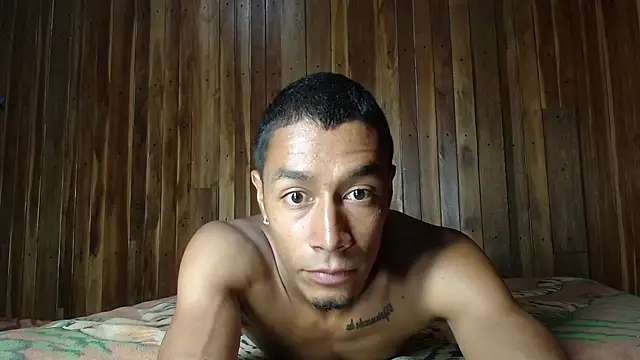 Snapshot of DEMARCOUS_NM chatting on 10-26-25, 04:24 DEMARCOUS NM online show from 10-26-25, 04:24