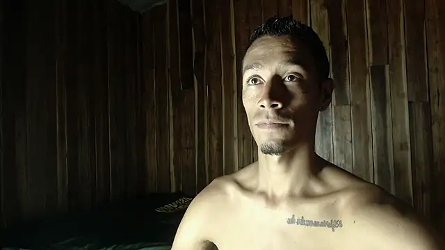 Snapshot of DEMARCOUS_NM chatting on 11-24-25, 06:29 DEMARCOUS NM online show from 11-24-25, 06:29