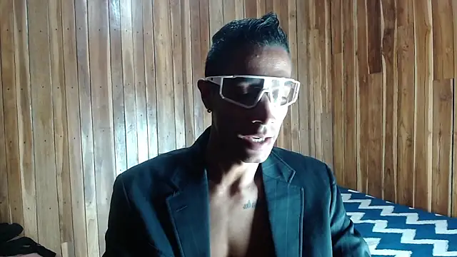 Snapshot of DEMARCOUS_NM chatting on 03-01-26, 08:44 DEMARCOUS NM online show from 03-01-26, 08:44