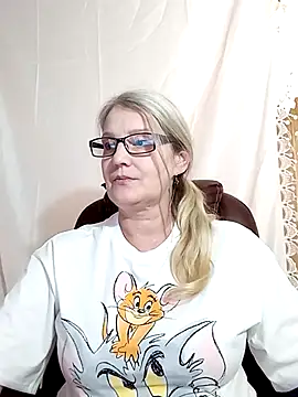 irinamaux online show from 01-25-25, 04:03
