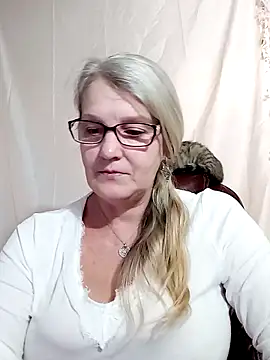irinamaux online show from 01-27-25, 04:43