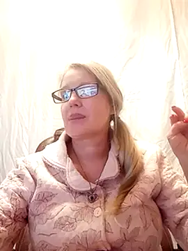 irinamaux online show from 02-05-25, 01:22