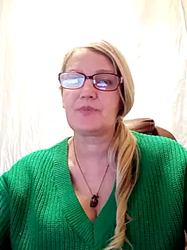 irinamaux online show from 02-08-25, 11:01