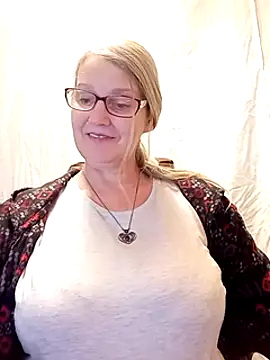 irinamaux online show from 02-10-25, 02:37