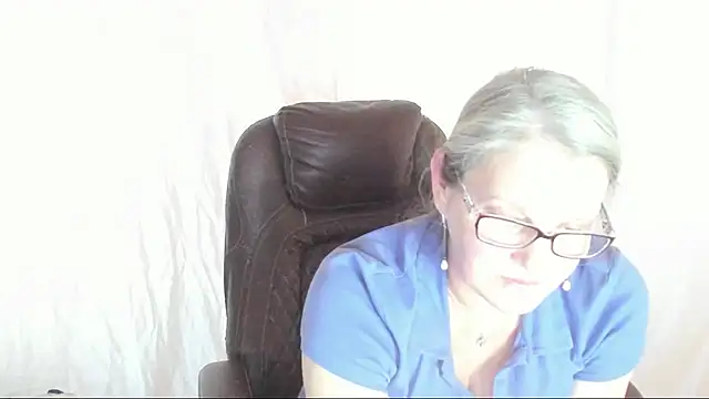 irinamaux online show from 03-22-25, 11:53