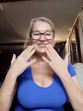 irinamaux online show from 10-31-25, 03:07