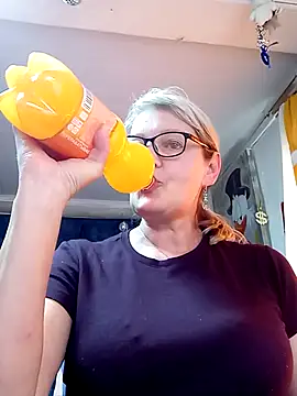 irinamaux online show from 05-06-26, 06:08