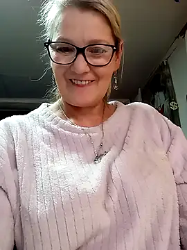 irinamaux online show from 05-10-26, 03:39