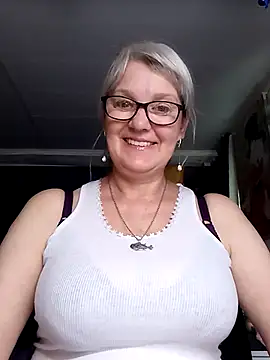 irinamaux online show from 06-18-26, 09:14