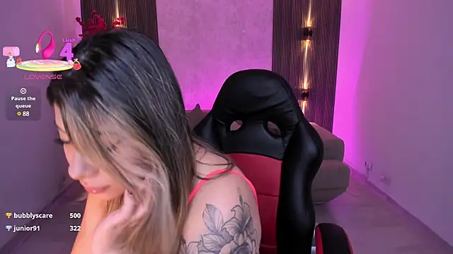 Snapshot of celeste_rosse chatting on 03-06-25, 06:52 celeste rosse online show from 03-06-25, 06:52