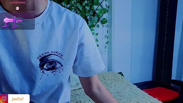 Snapshot of Levii_Ackermann chatting on 09-26-25, 12:09 Levii Ackermann online show from 09-26-25, 12:09