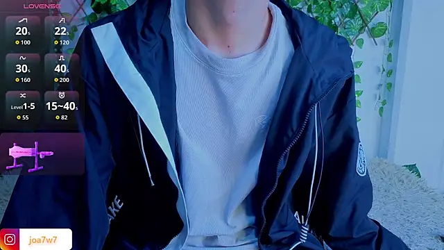 Snapshot of Levii_Ackermann chatting on 09-27-25, 12:43 Levii Ackermann online show from 09-27-25, 12:43