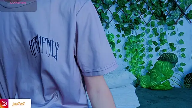 Snapshot of Levii_Ackermann chatting on 10-04-25, 02:15 Levii Ackermann online show from 10-04-25, 02:15