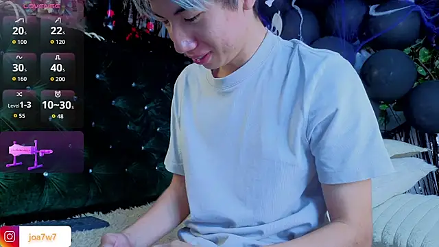 Snapshot of Levii_Ackermann chatting on 10-29-25, 01:46 Levii Ackermann online show from 10-29-25, 01:46